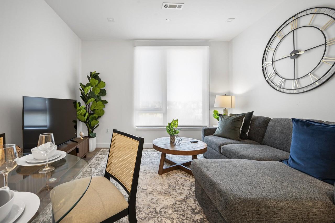 282 Bremen St #1240293P - Photo 4 of 41