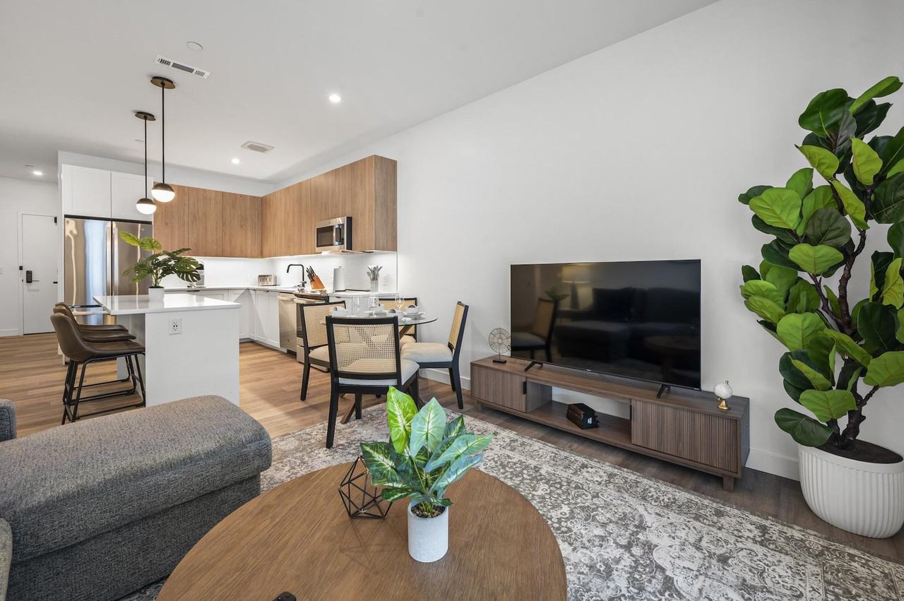 282 Bremen St #1240293P - Photo 3 of 41