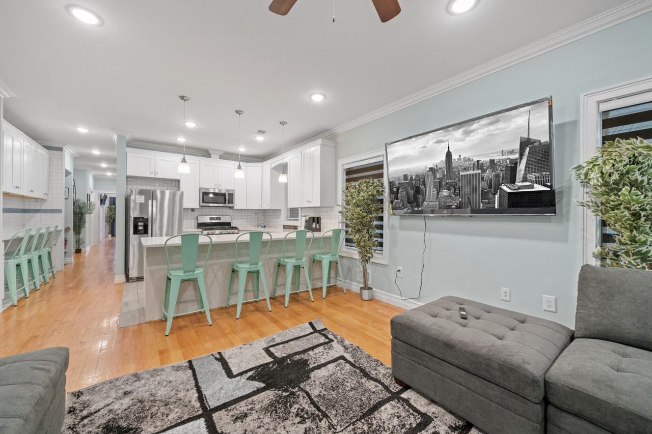 130 Terrace Ave #1055593P - Photo 3 of 38