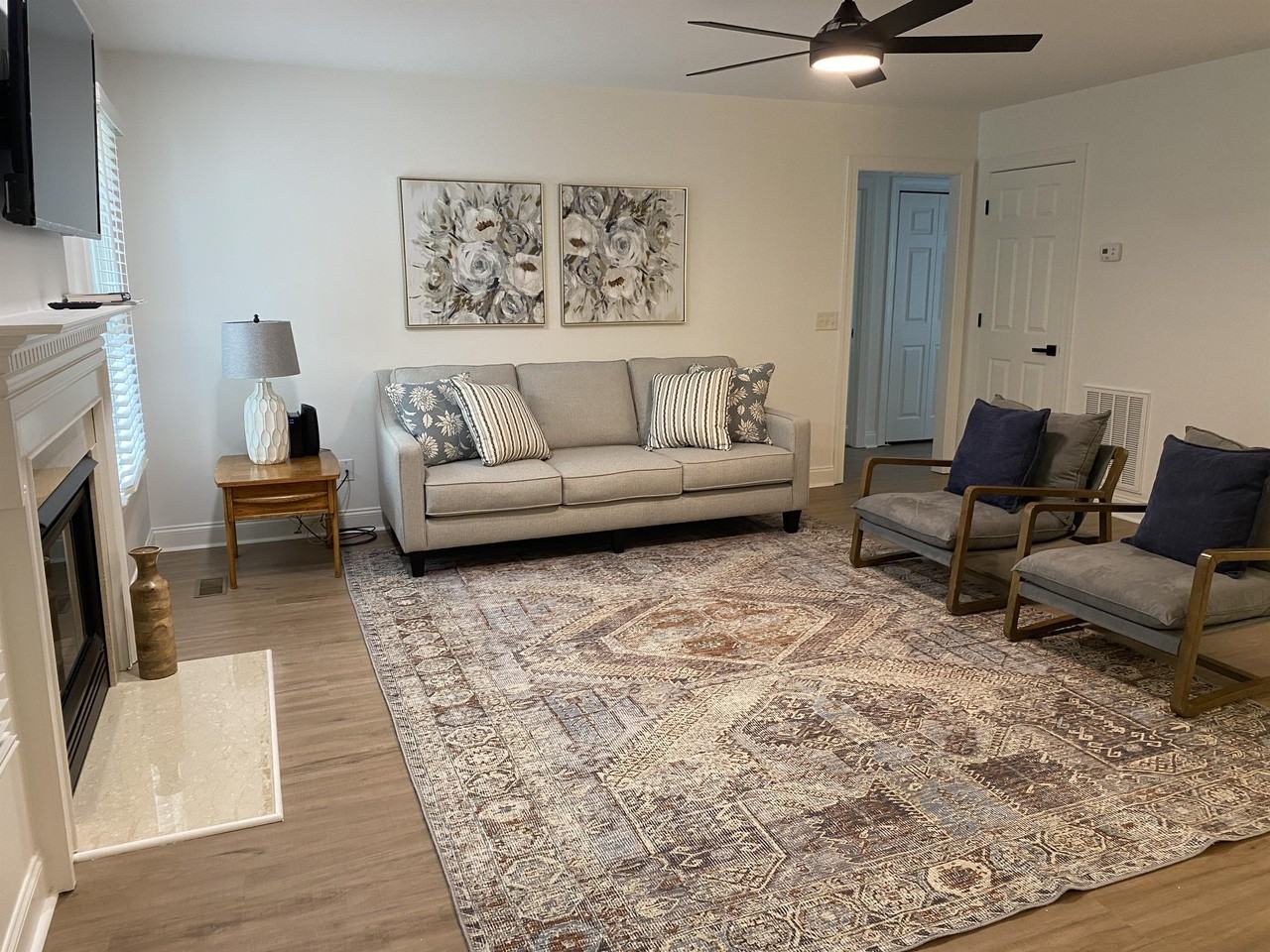 2314 Weatherwood Ct - Photo 3 of 10