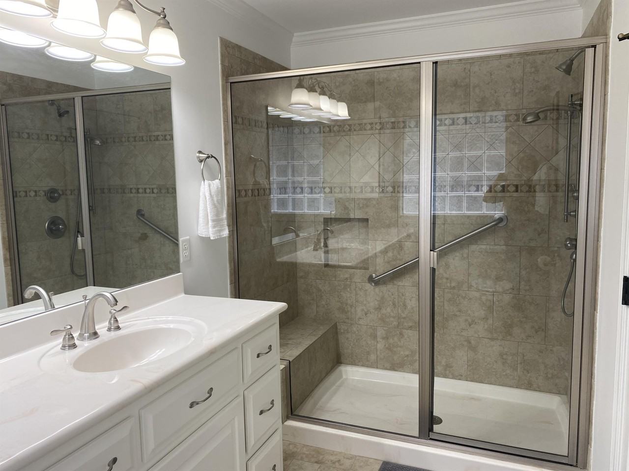 2314 Weatherwood Ct - Photo 2 of 10