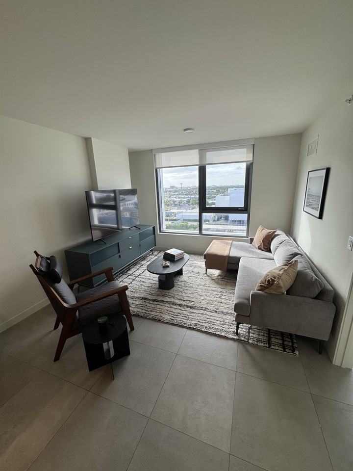 64 Northwest 30th Street - Photo 5 of 49