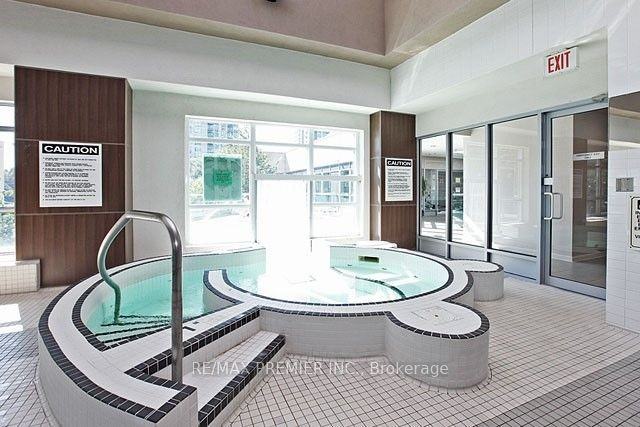 33 Elm Drive West #612 - Photo 6 of 16