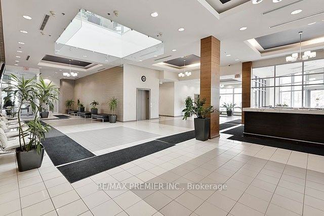 33 Elm Drive West #612 - Photo 7 of 16