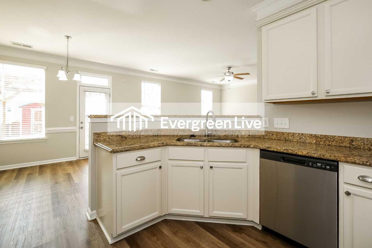 3958 Creekmoore Dr - Photo 4 of 15