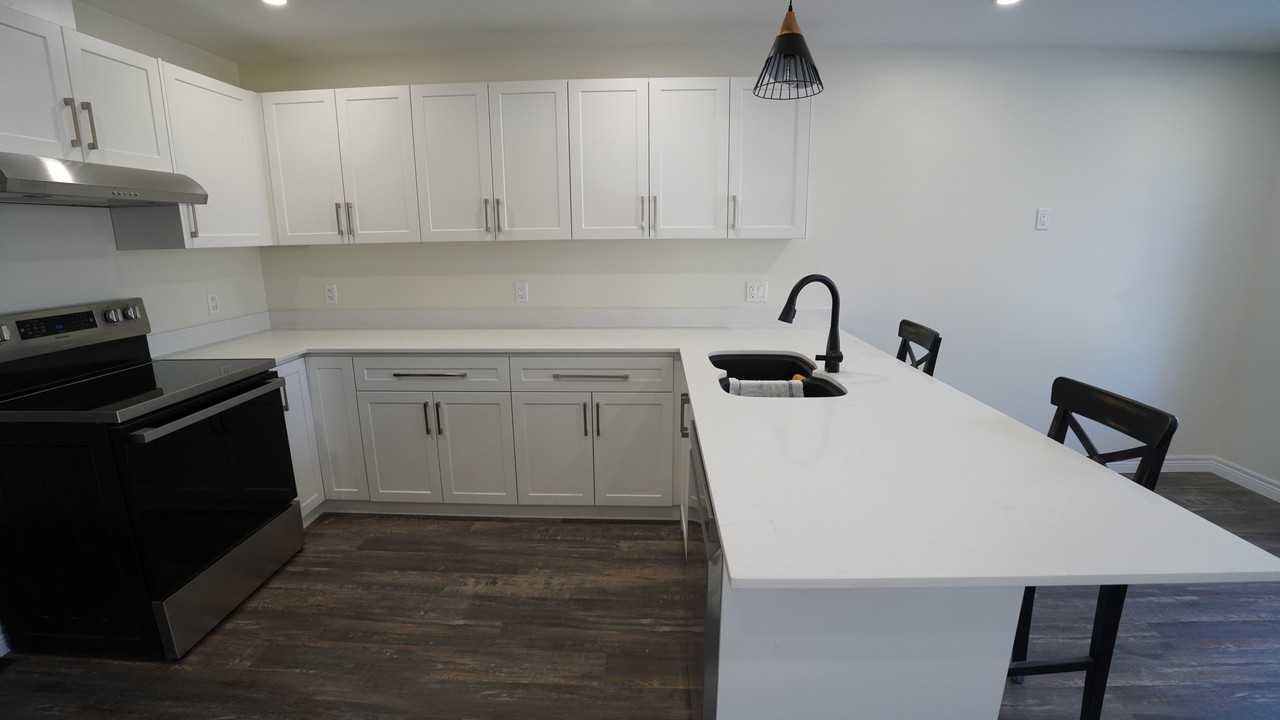 246 Forest Ave - Photo 3 of 22