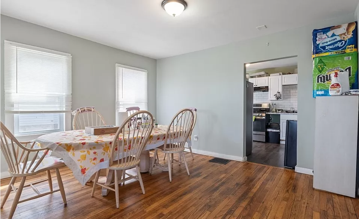 713 Emerson Ave - Photo 2 of 16