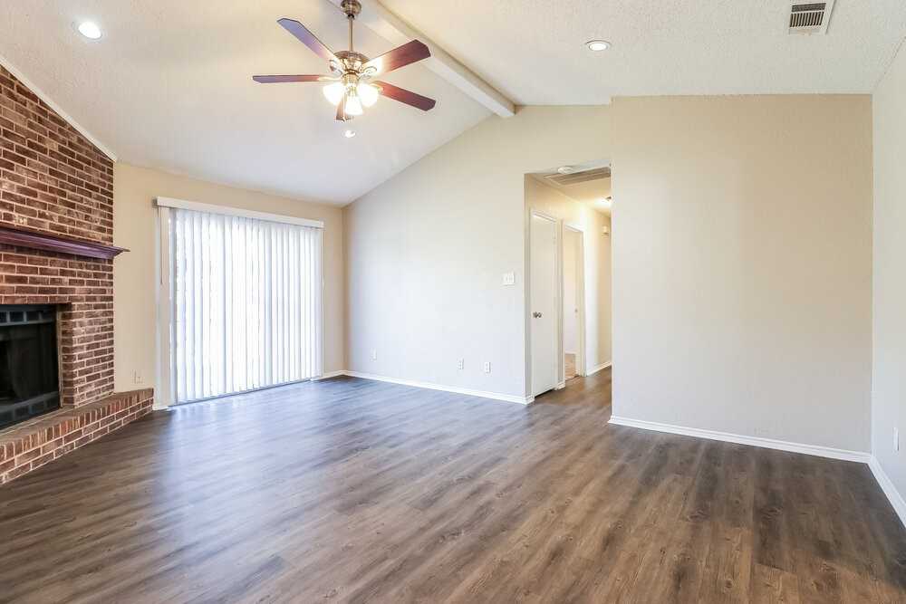 2808 Barnes Dr - Photo 4 of 15