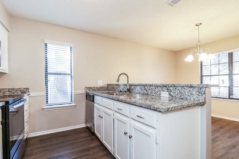 2808 Barnes Dr - Photo 7 of 15