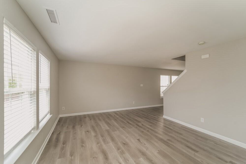 822 Littleton Dr - Photo 6 of 17