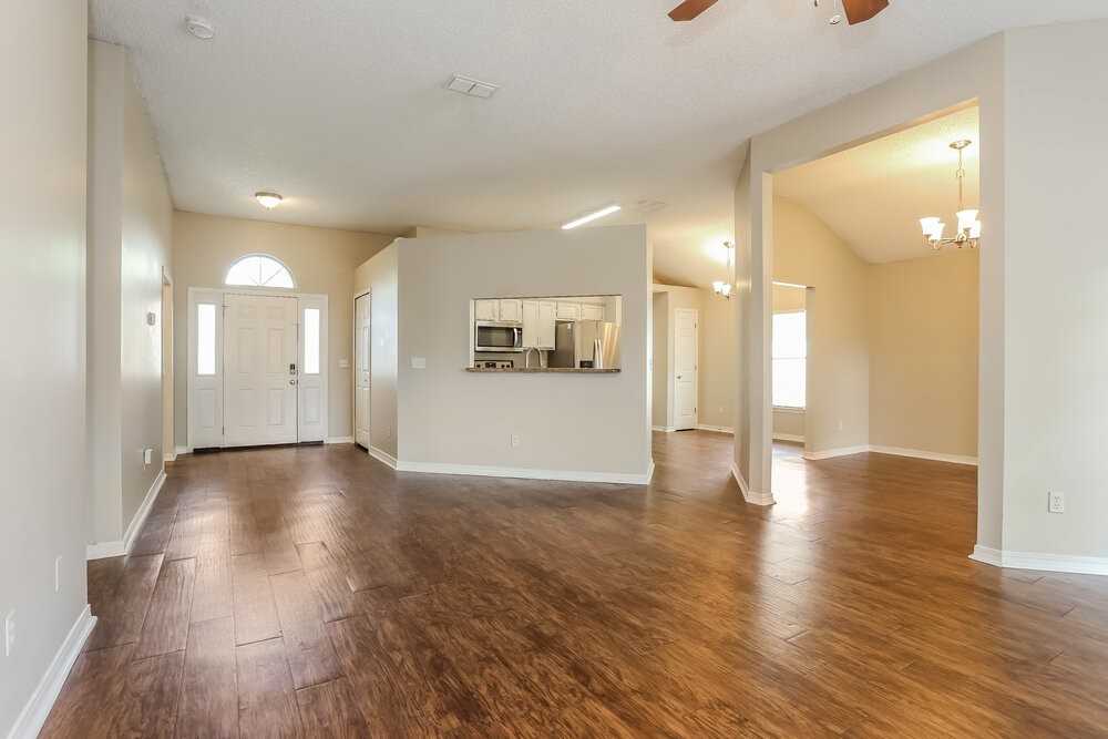 4002 Bald Eagle Ln - Photo 3 of 16