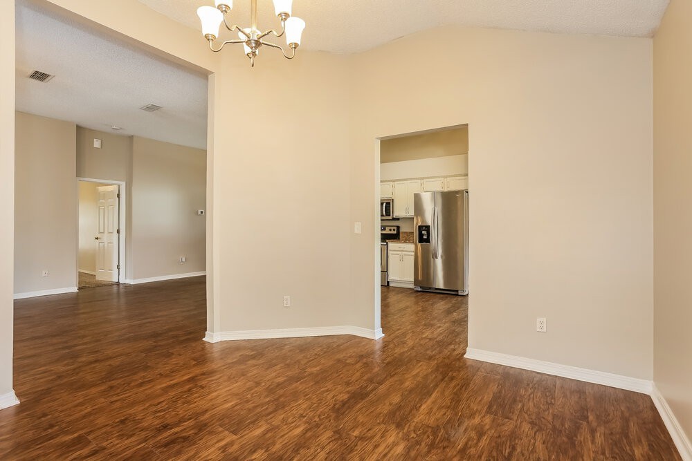 4002 Bald Eagle Ln - Photo 6 of 16