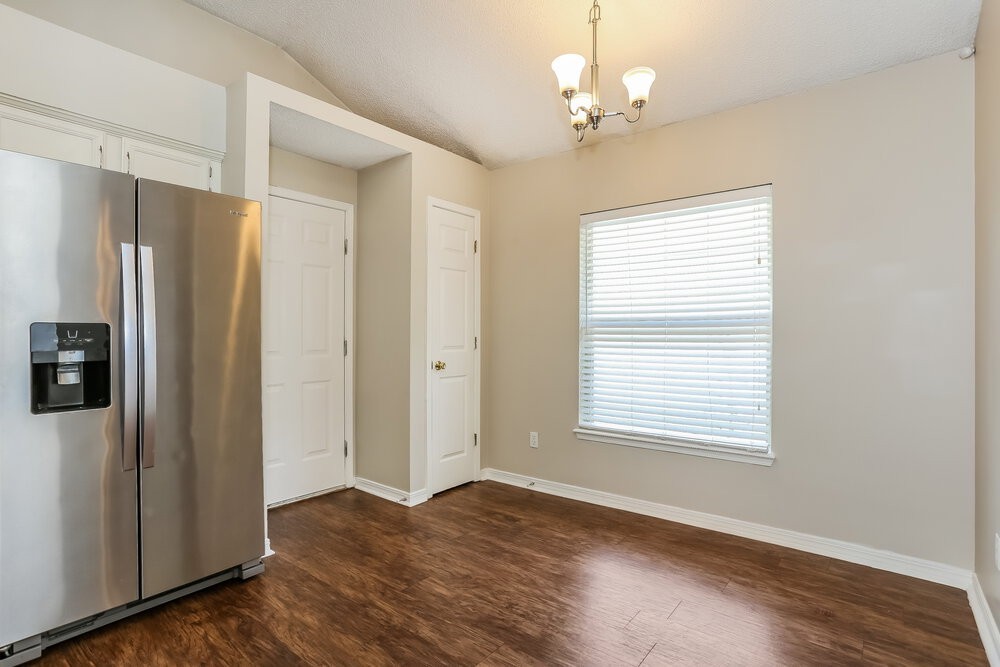 4002 Bald Eagle Ln - Photo 7 of 16