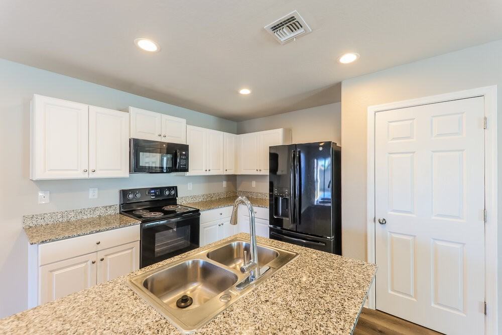 83 6th Ave W - Photo 7 of 16