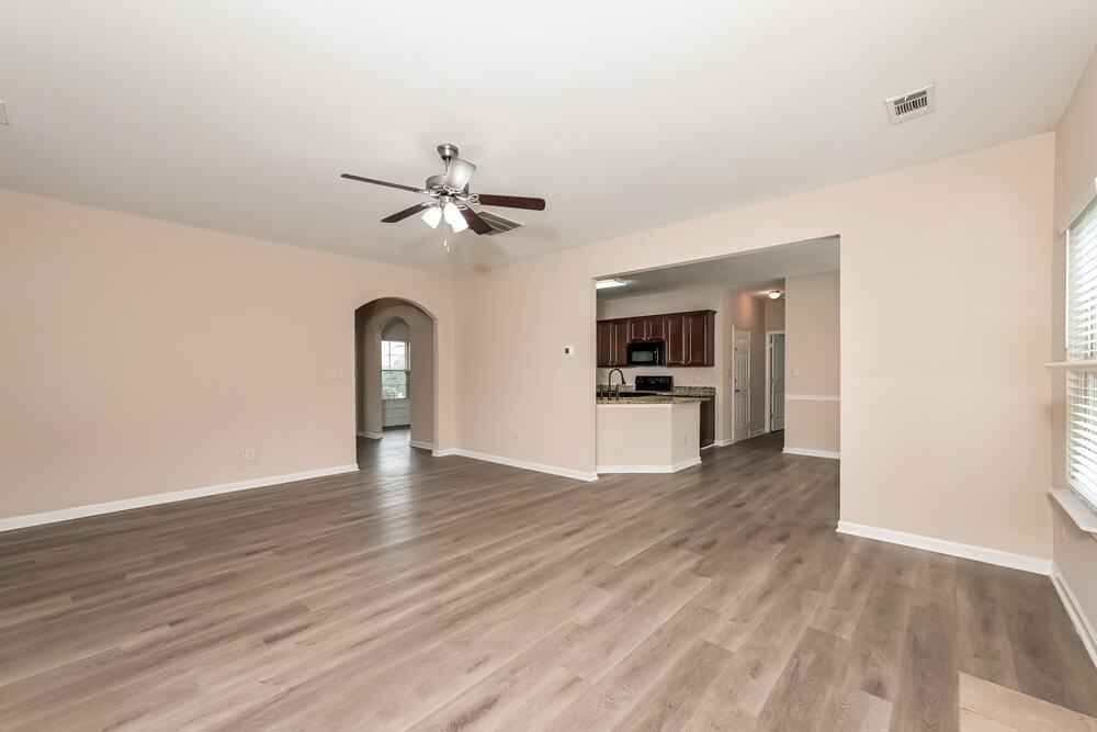 4075 Whitfield Oak Way - Photo 5 of 17