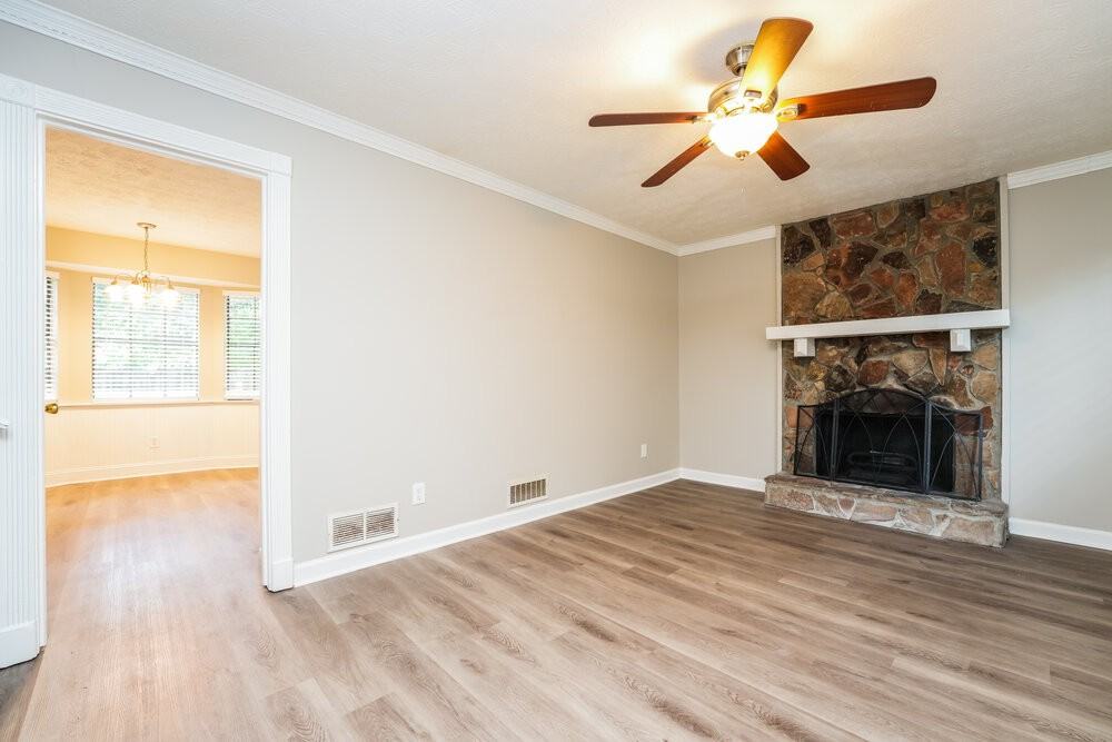3773 Ferncliff Rd - Photo 5 of 18