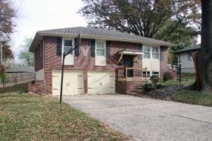 featured image of 106 N 1st St