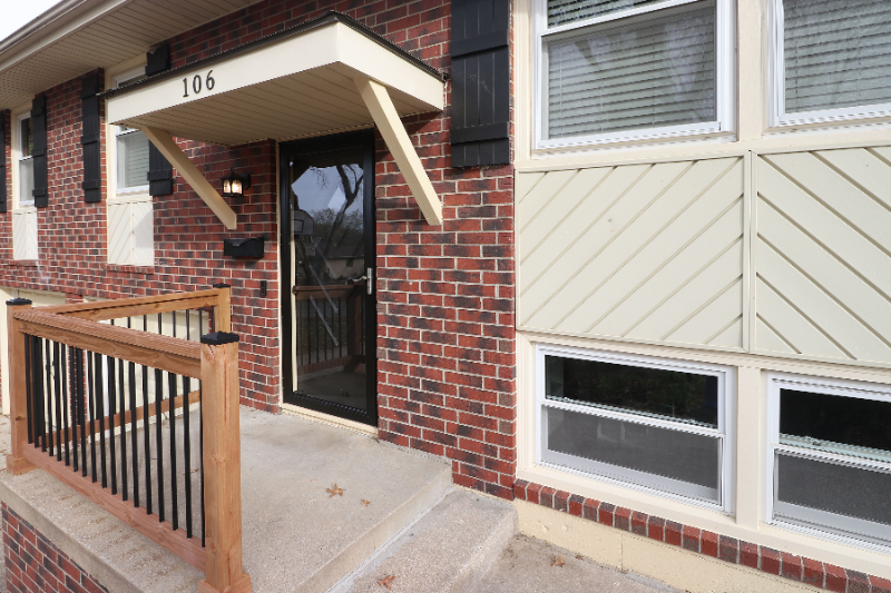 106 N 1st St - Photo 3 of 22