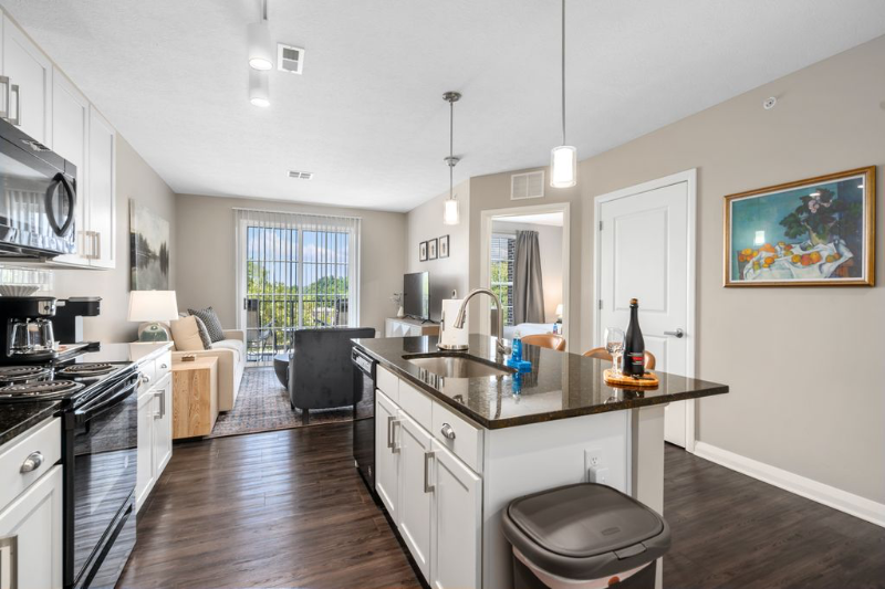 401 W Rich St #503 - Photo 4 of 14