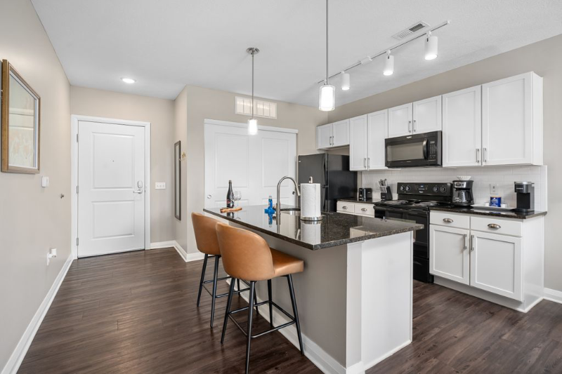 401 W Rich St #503 - Photo 6 of 14