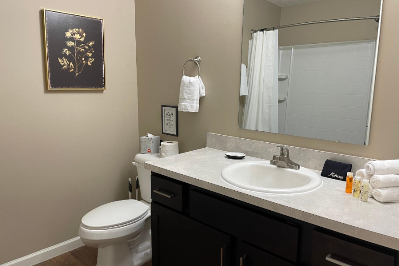 4700 Lowell Ln - Photo 2 of 6