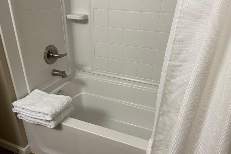 4700 Lowell Ln - Photo 3 of 6