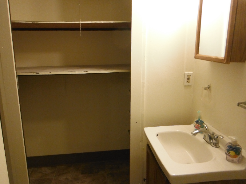 1005 Broad Avenue Northwest #100 - Photo 7 of 19