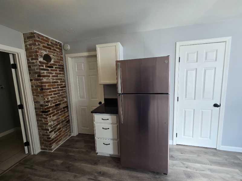 13 Freemont St #1 - Photo 4 of 10