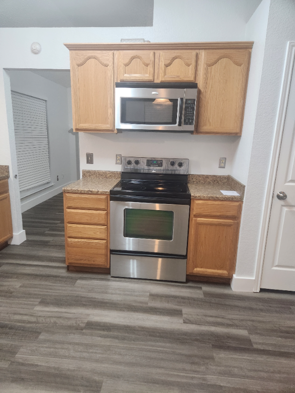 3514 Rainforest Lane - Photo 3 of 10