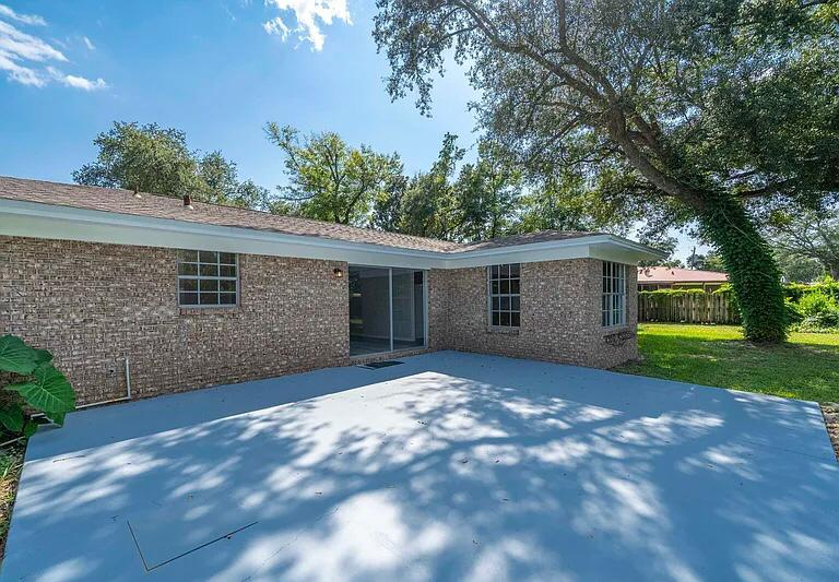 7541 Coleridge Rd - Photo 5 of 19