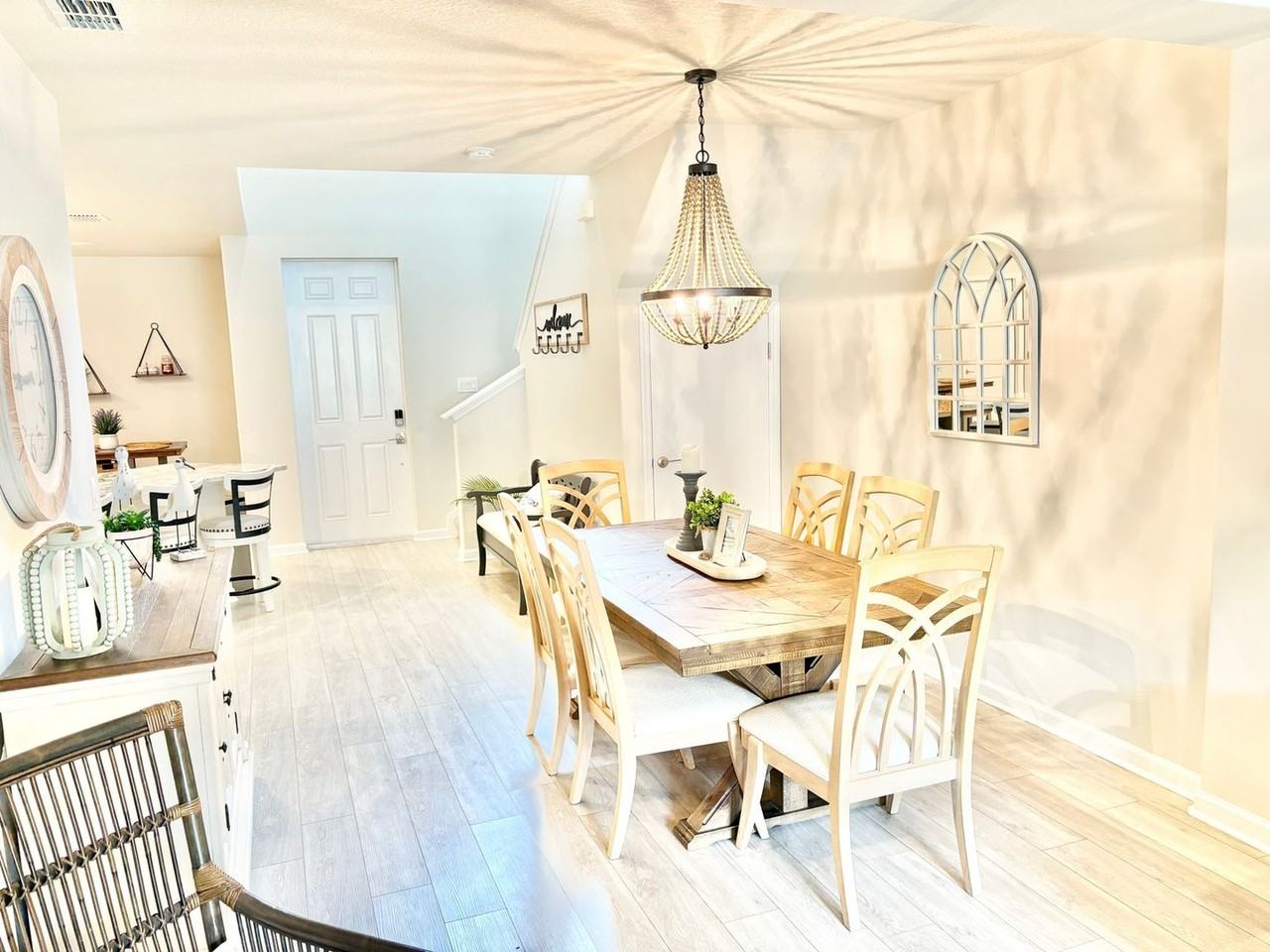 783 Simeon Dr - Photo 5 of 32