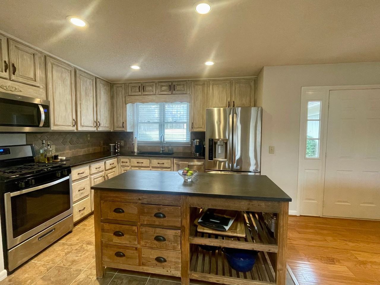 1181 Golf View Ln - Photo 5 of 49