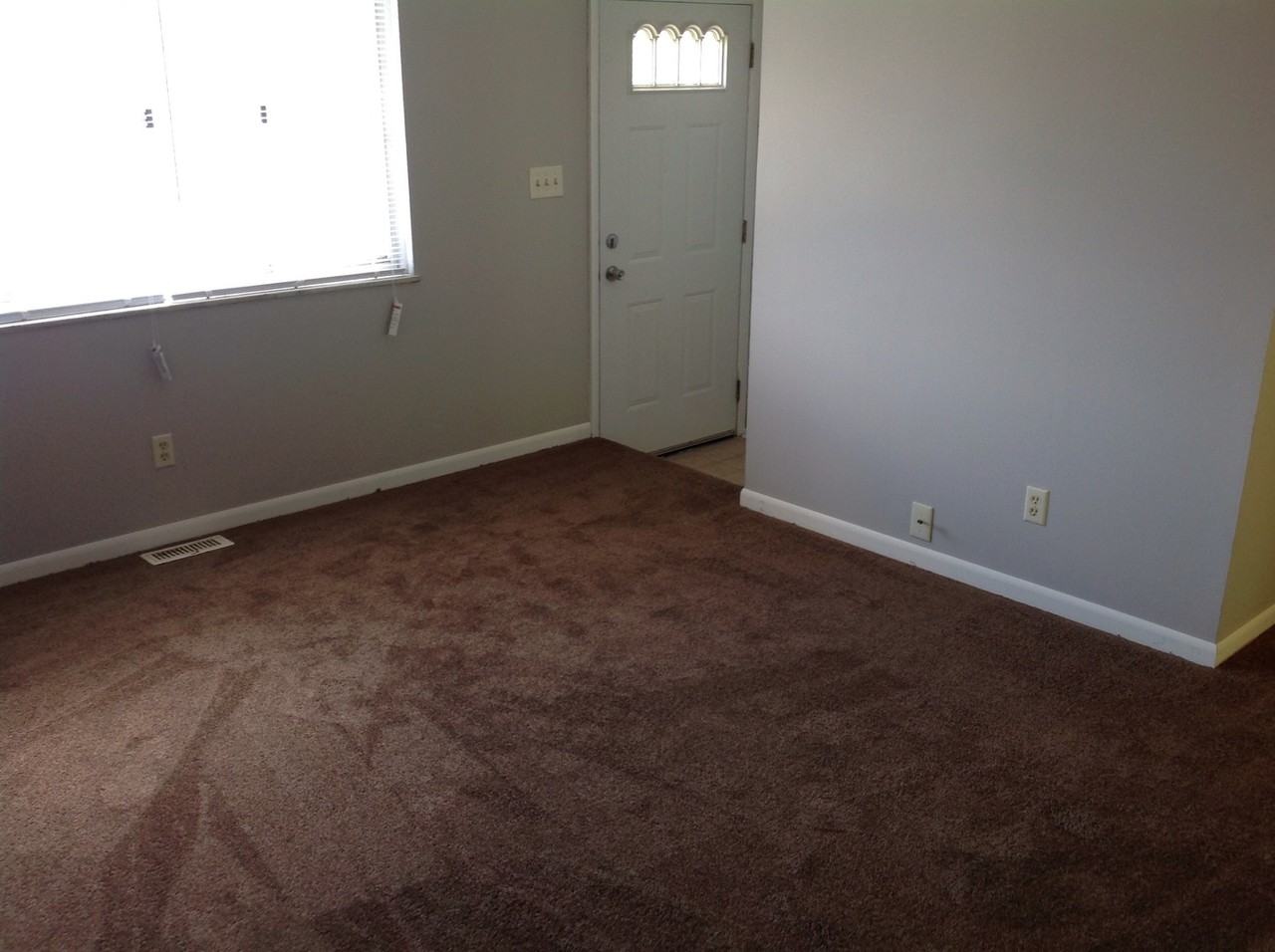 4390 Valence Dr - Photo 4 of 20