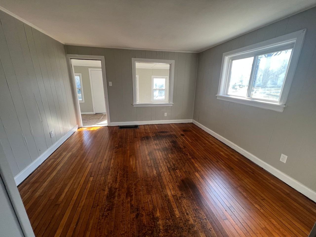 1878 Spring Road - Photo 7 of 34