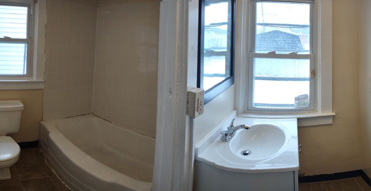 242 Clearfield St - Photo 2 of 8