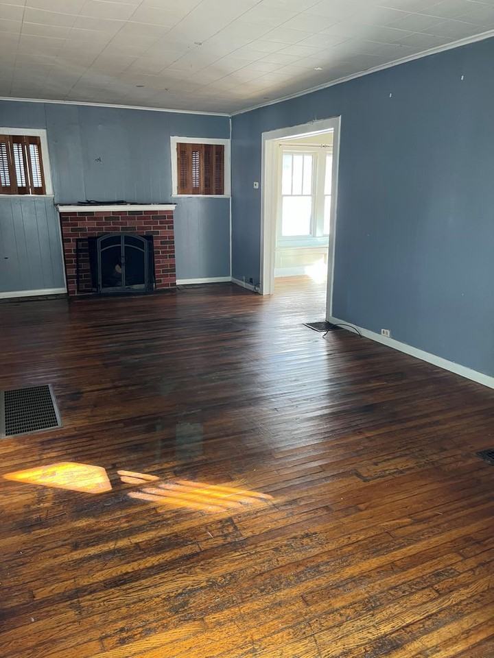 2 Mann St - Photo 2 of 10