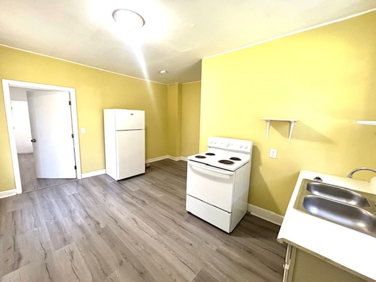 3612 Fairview St Sw - Photo 4 of 13