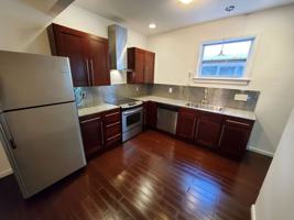 featured image of 325 S Goodman St