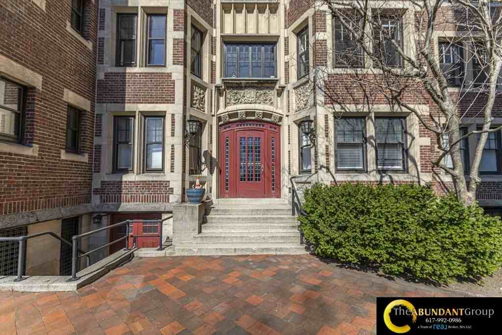 993 Memorial Dr #201 - Photo 3 of 26