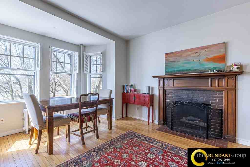 993 Memorial Dr #201 - Photo 5 of 26