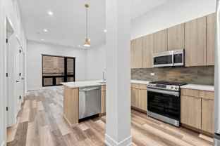 2317 N Clark St #404 - Photo 1 of 1