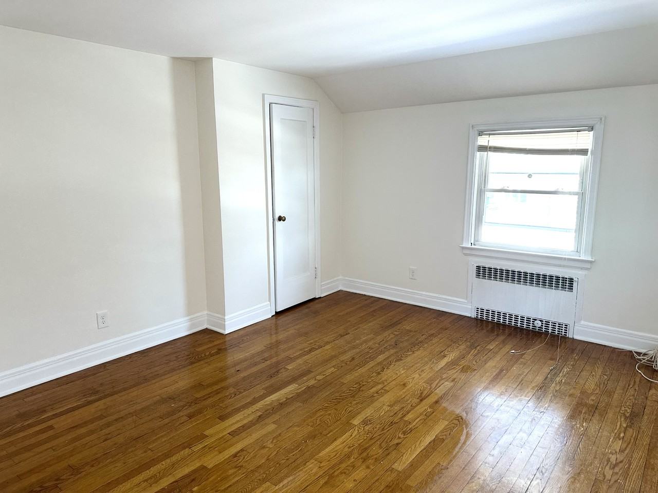 88 Hawthorne Ave #3 - Photo 3 of 7