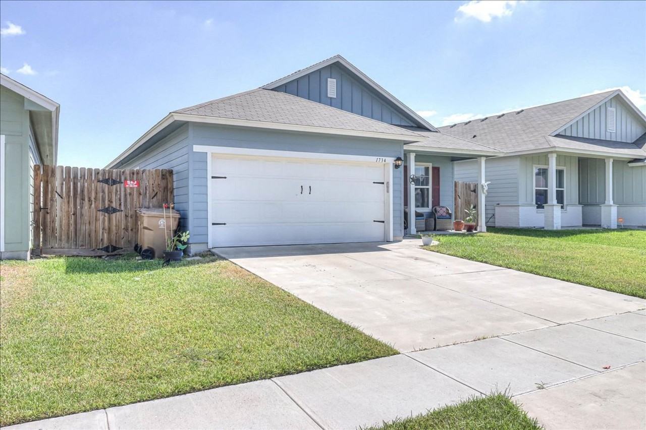 1734 Dr Ben Vela Dr - Photo 2 of 42