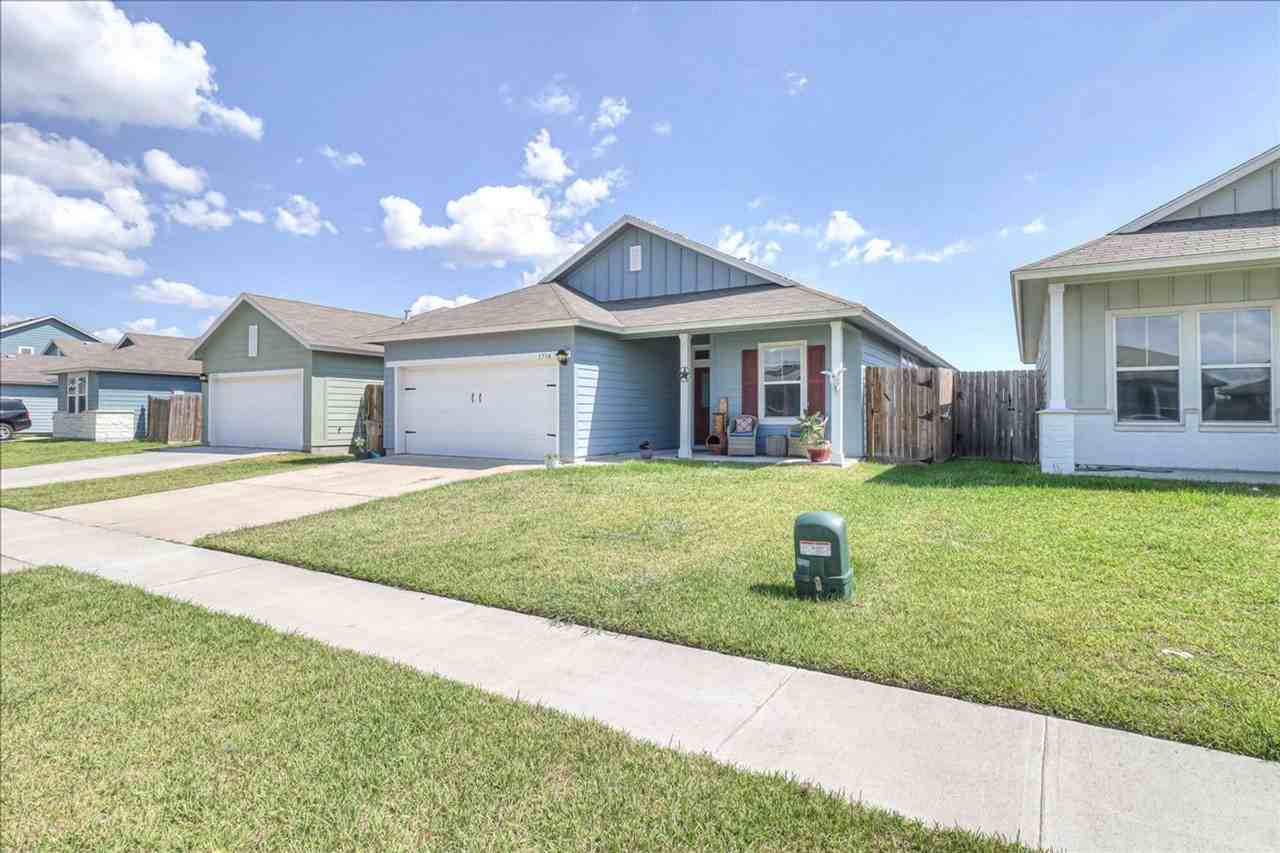 1734 Dr Ben Vela Dr - Photo 3 of 42