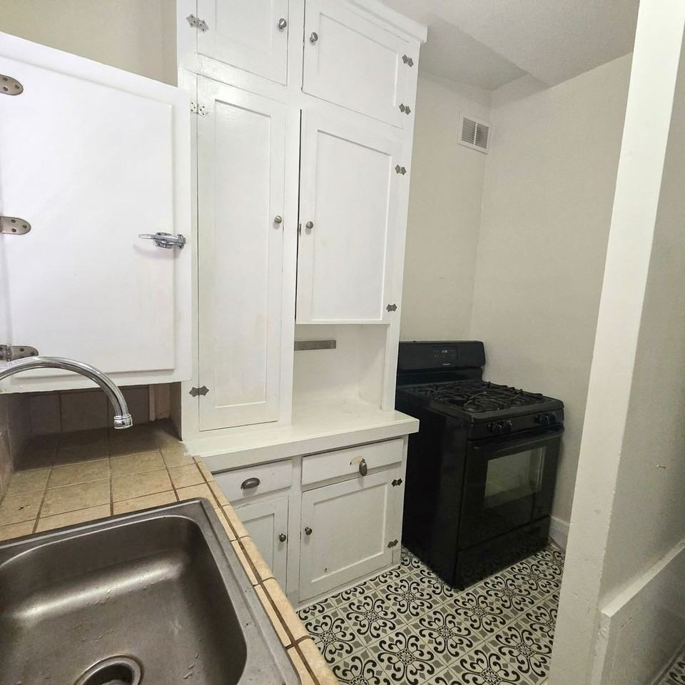 2nd St. Apartments - Photo 6 of 26