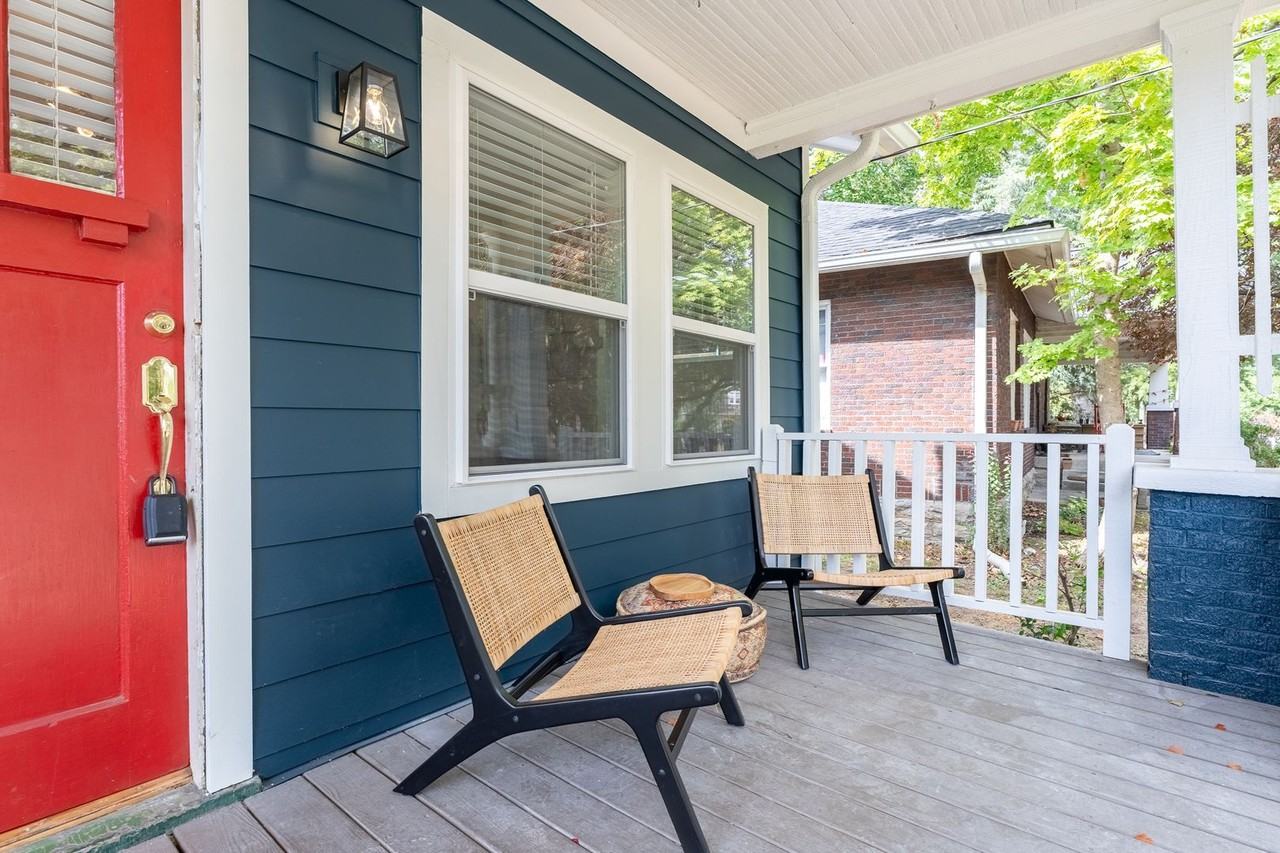 902 S Douglas Ave - Photo 4 of 49