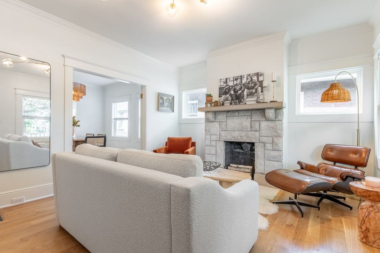 902 S Douglas Ave - Photo 7 of 49