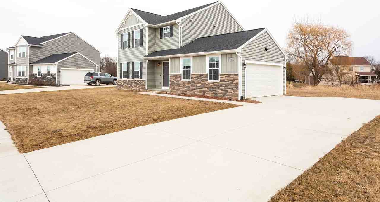 7193 Primrose Ln - Photo 2 of 34