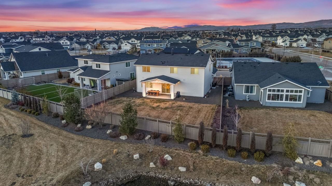 6245 S Hill Farm Way - Photo 2 of 24