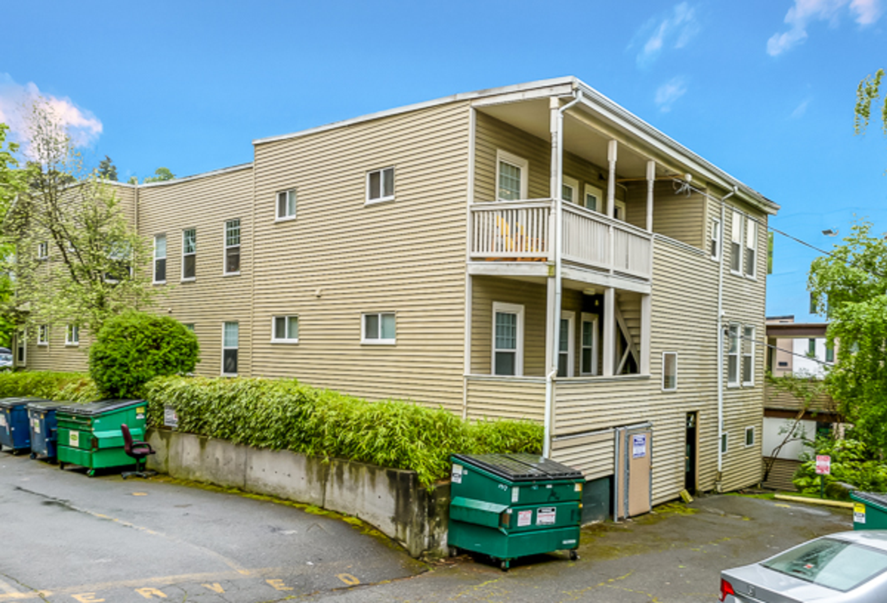 Abbey Park Apartments - Photo 3 of 27